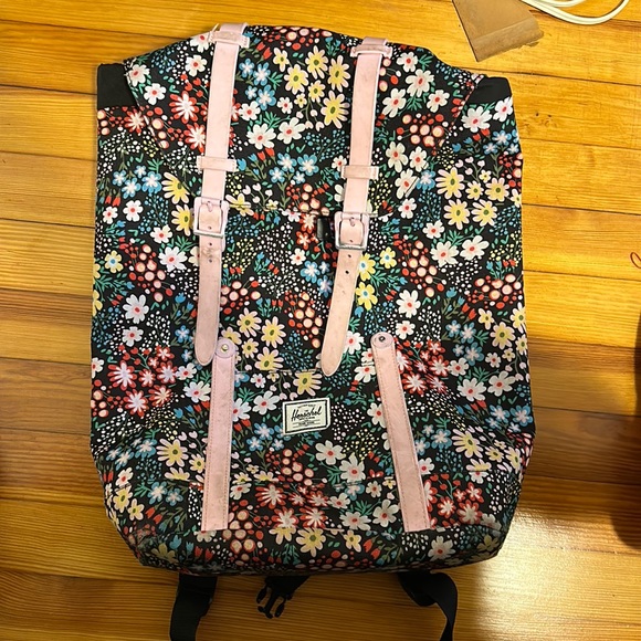HERSCHEL Little America RETREAT BACKPACK FLORAL - Picture 1 of 3